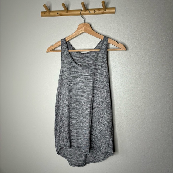 Lululemon Essential Pleated Tank 8 - Picture 1 of 5